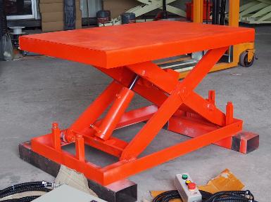 HYDRAULIC LIFT TABLE XXL05/12080208 SERIES