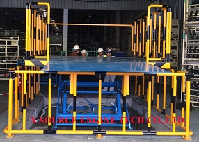 HYDRAULIC LIFT TABLE